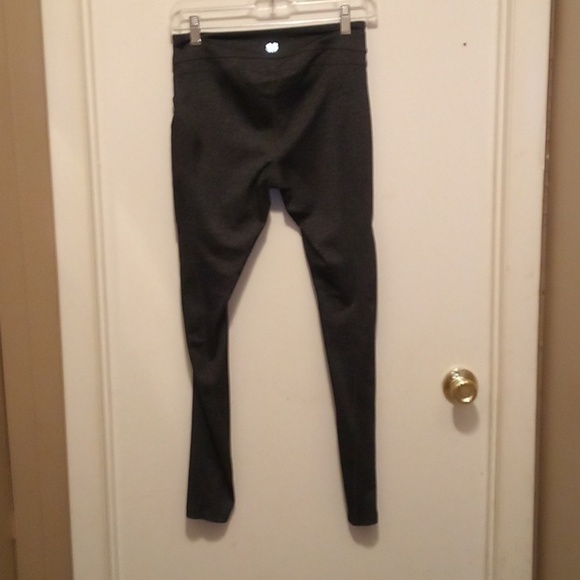 XXI Grey Leggings With Pockets - Size Large - Picture 6 of 8